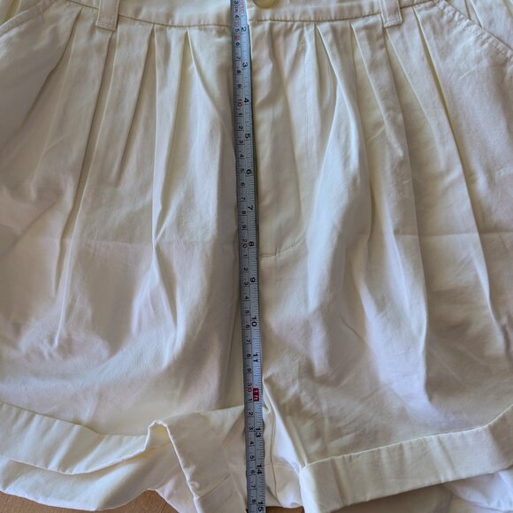 DOEN Paige pleated organic cotton-poplin shorts in color Salt NWOT Size 8 - Picture 15 of 16